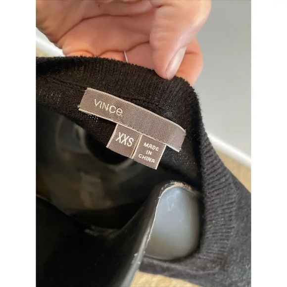 Vince Painted Ombre Knit Sweater, White/Black Soft Small Womens XXS Cashmere - Picture 4 of 5